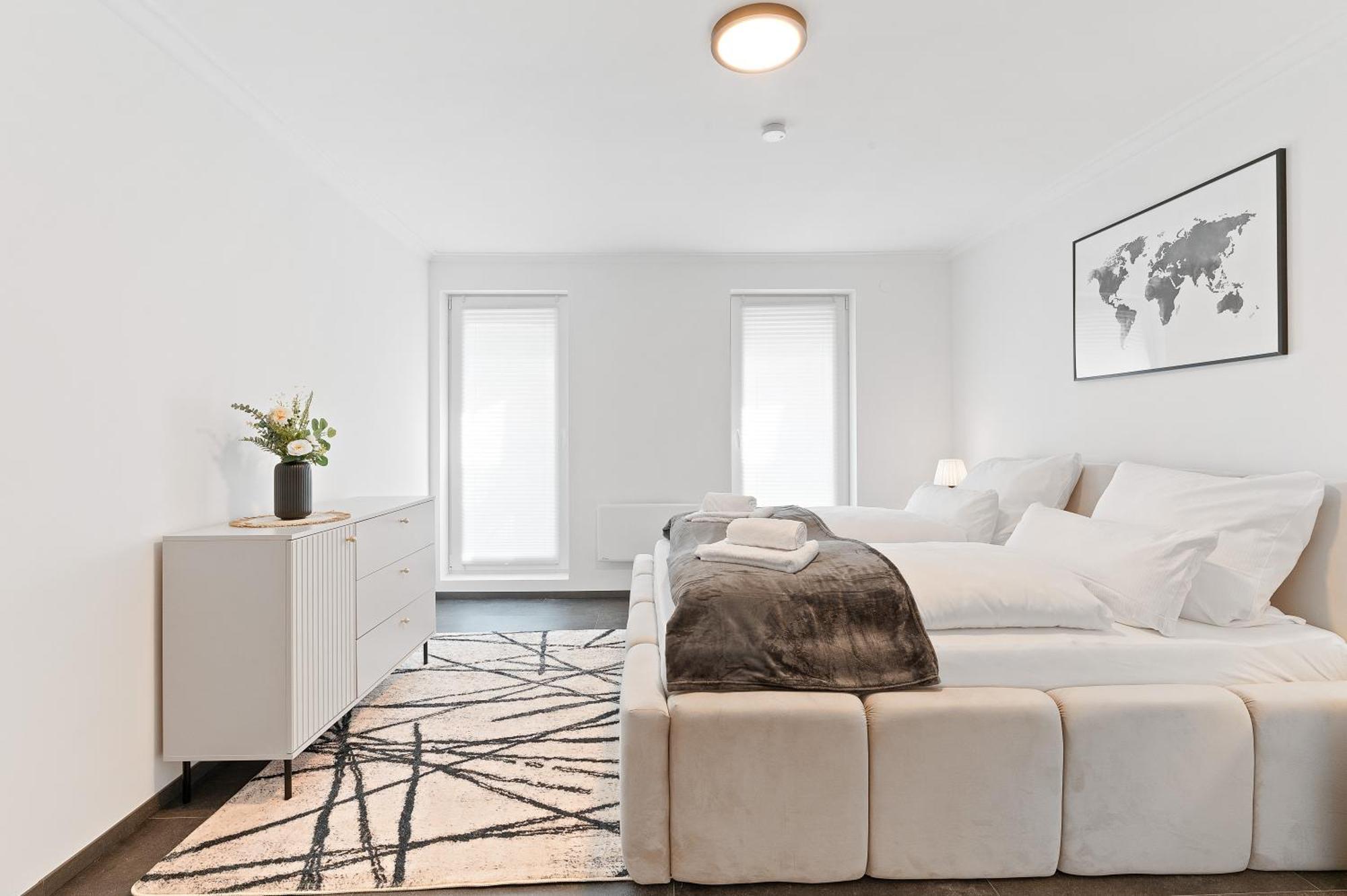 Stilvolle Mit Loggia Im Stadtzentrum - Kingsize Bett - Smart Tv - Netflix - 60qm - 24h Check-in Apartment Ludwigsburg