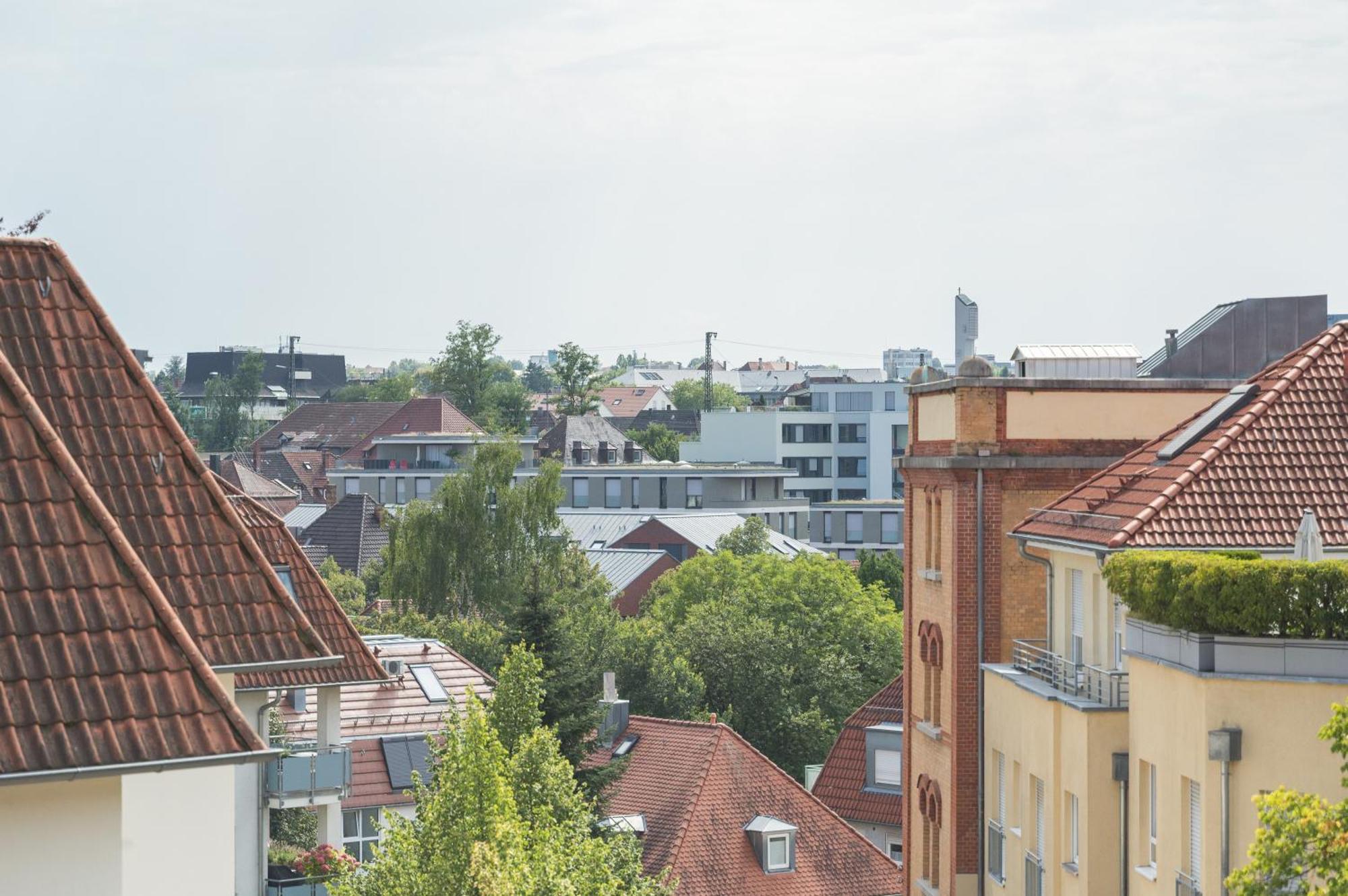 Stilvolle Mit Loggia Im Stadtzentrum - Kingsize Bett - Smart Tv - Netflix - 60qm - 24h Check-in *