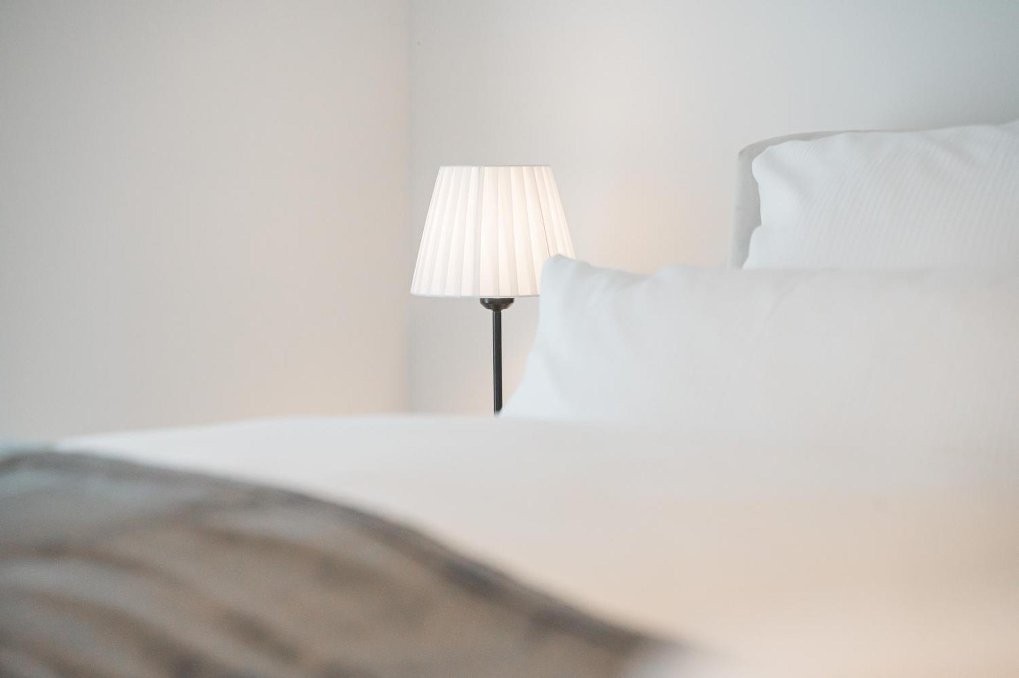 Stilvolle Mit Loggia Im Stadtzentrum - Kingsize Bett - Smart Tv - Netflix - 60qm - 24h Check-in